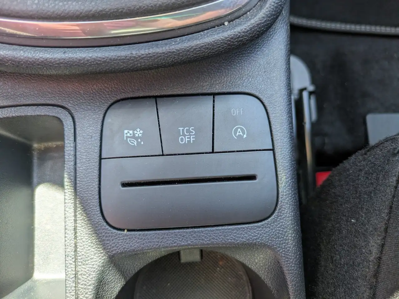 Ford Fiesta Active — photo 35