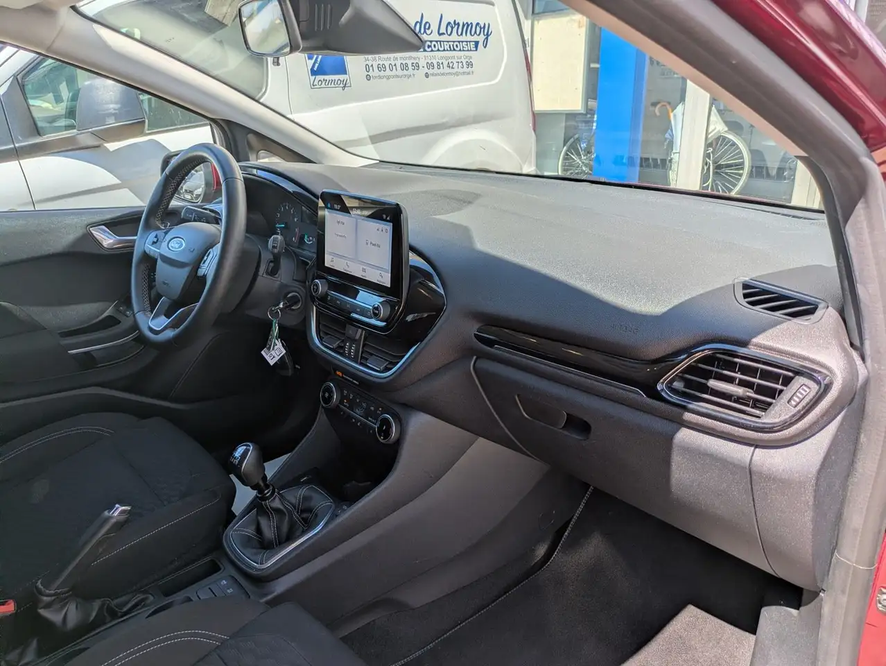 Ford Fiesta Active — photo 42