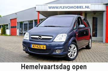 1.6-16V Cosmo Aut. Navi|Clima|LMV