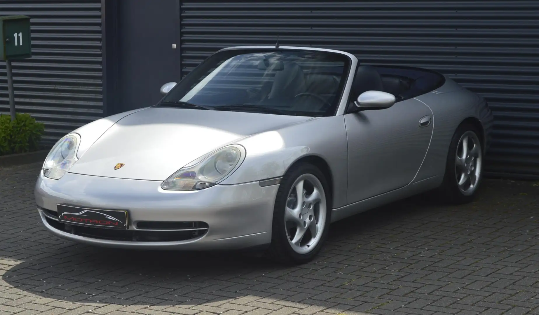 Porsche 996 996 3.4 Carrera 4 Cabriolet Grau - 2