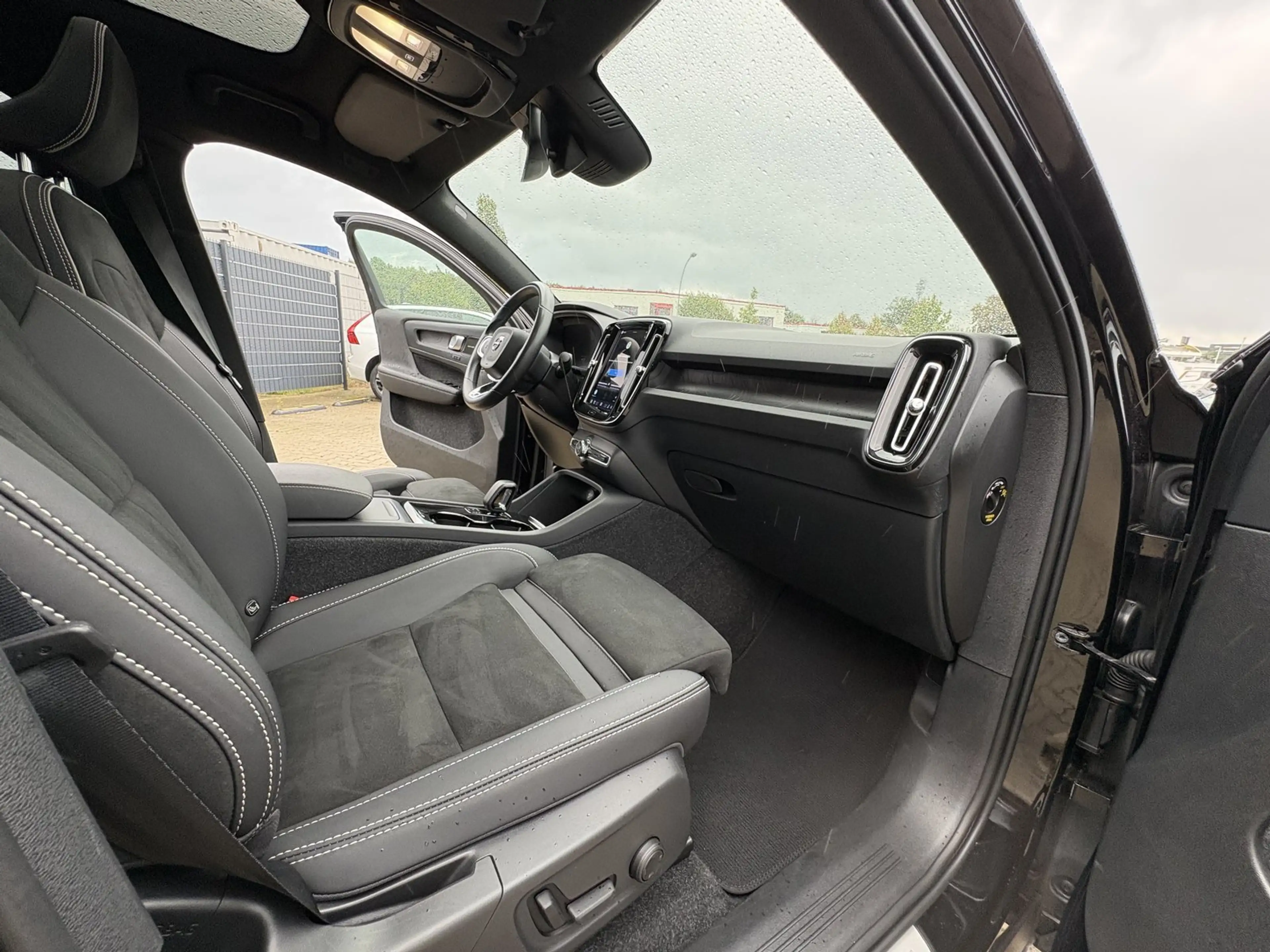 Volvo C40 Recharge Pure Electric 2WD Ultimate — photo 15