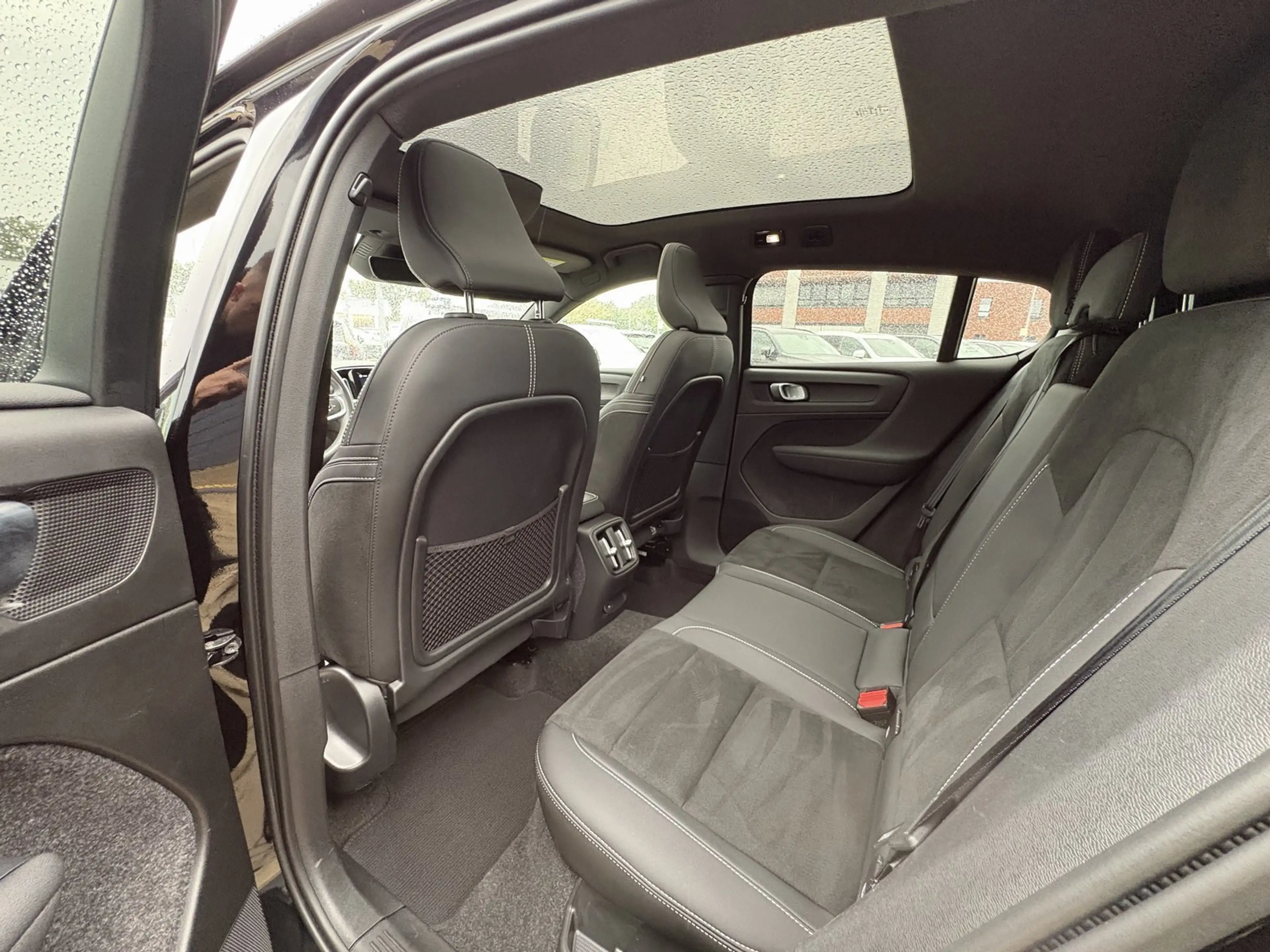 Volvo C40 Recharge Pure Electric 2WD Ultimate — photo 13