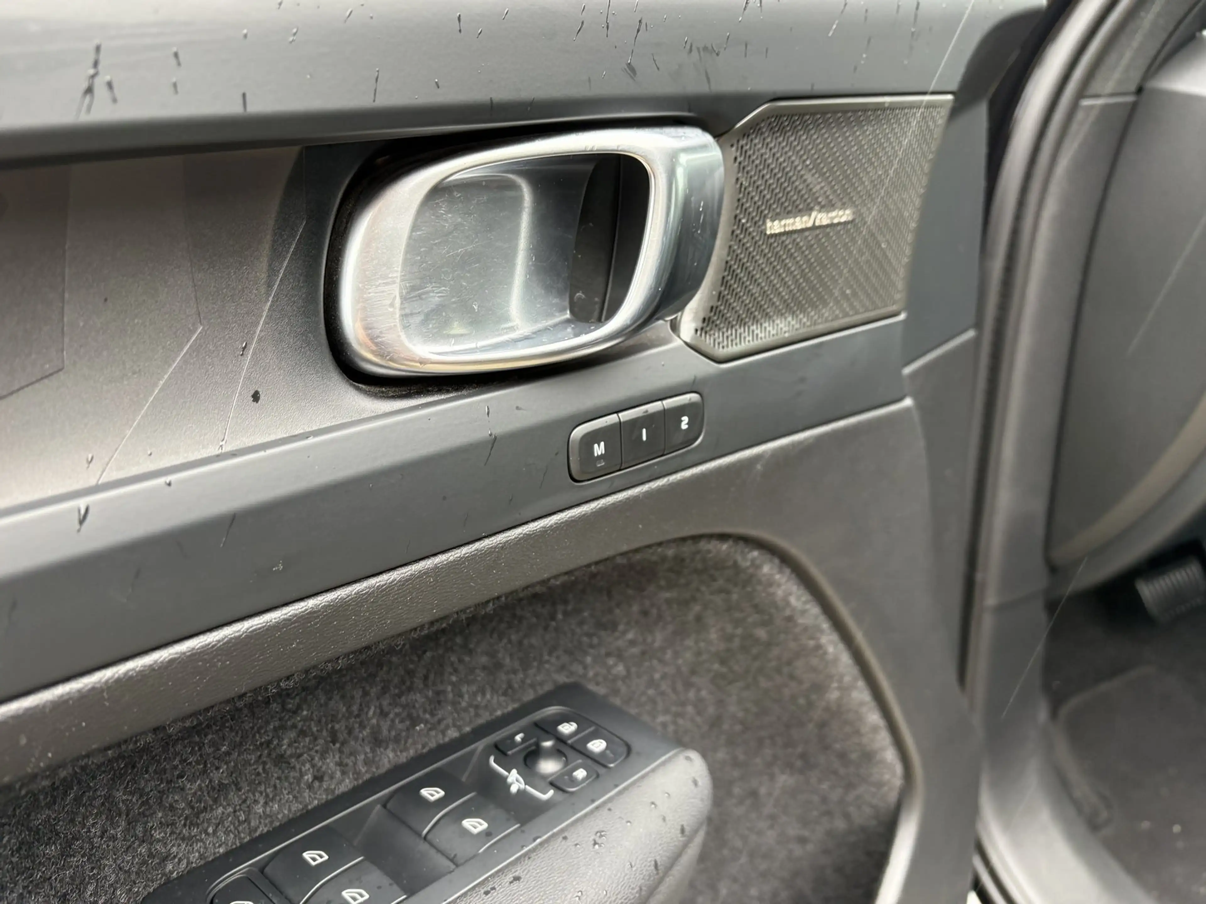 Volvo C40 Recharge Pure Electric 2WD Ultimate — photo 11