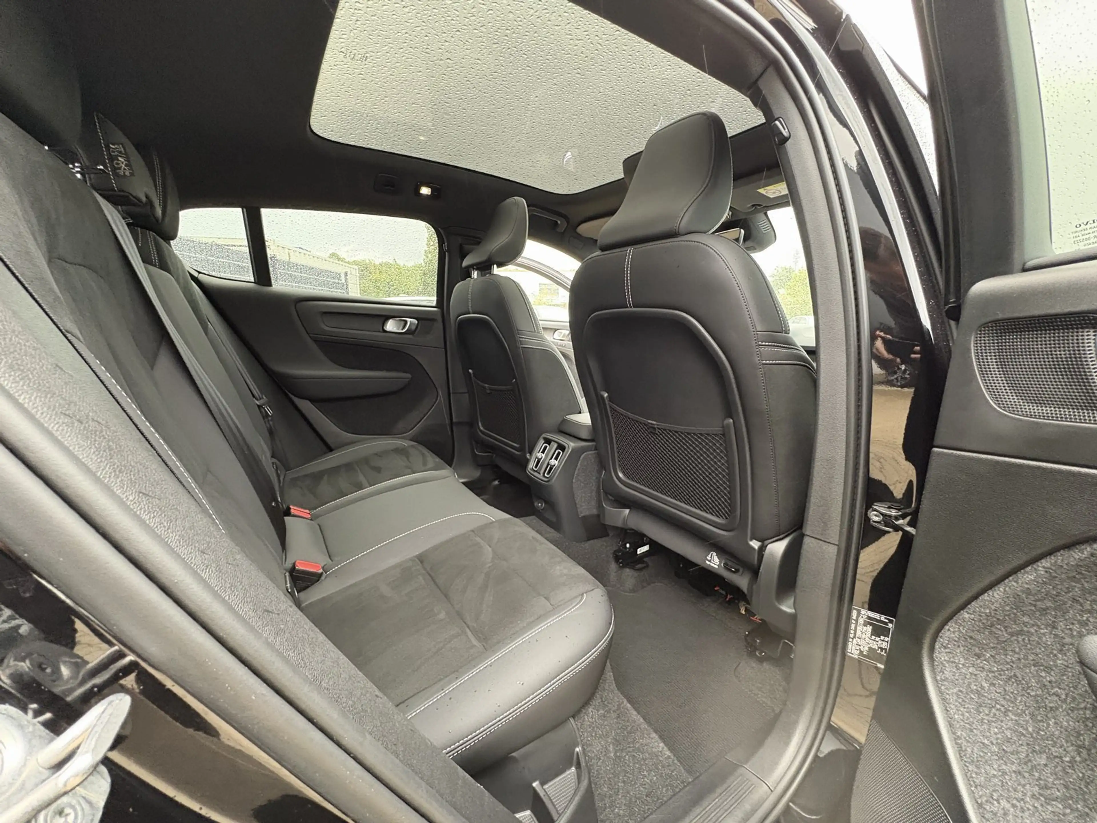 Volvo C40 Recharge Pure Electric 2WD Ultimate — photo 14
