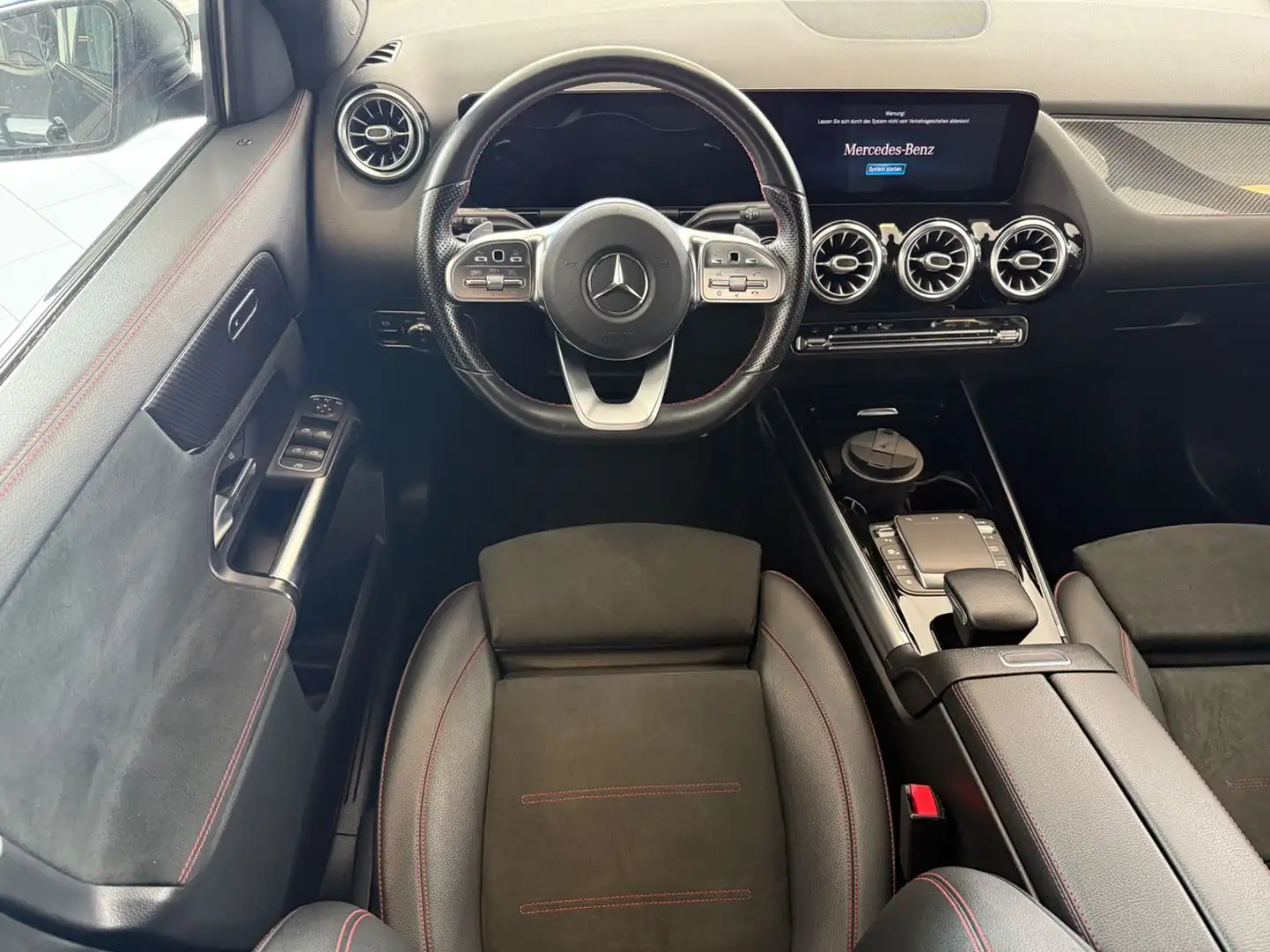 Mercedes-Benz GLA 180 d AMG Night Klimaauto Kamera Tempomat Schwarz - 2