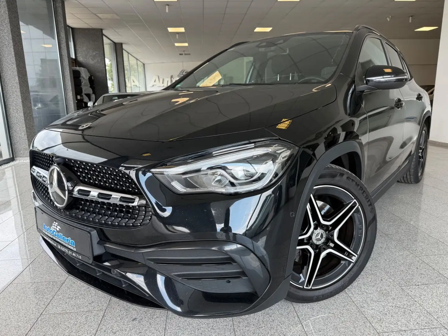 Mercedes-Benz GLA 180 d AMG Night Klimaauto Kamera Tempomat Schwarz - 1
