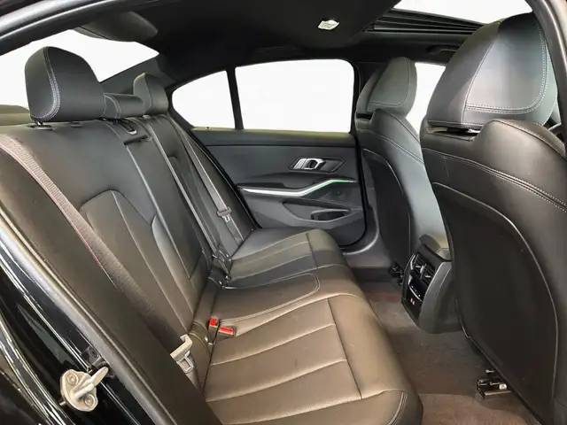 BMW 3 Series view 6