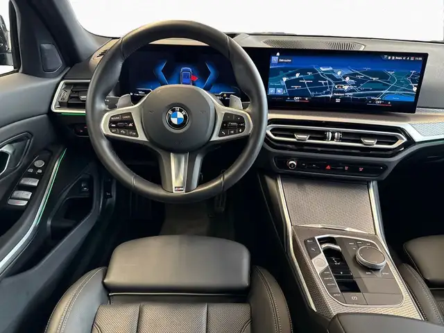 BMW 3 Series view 8