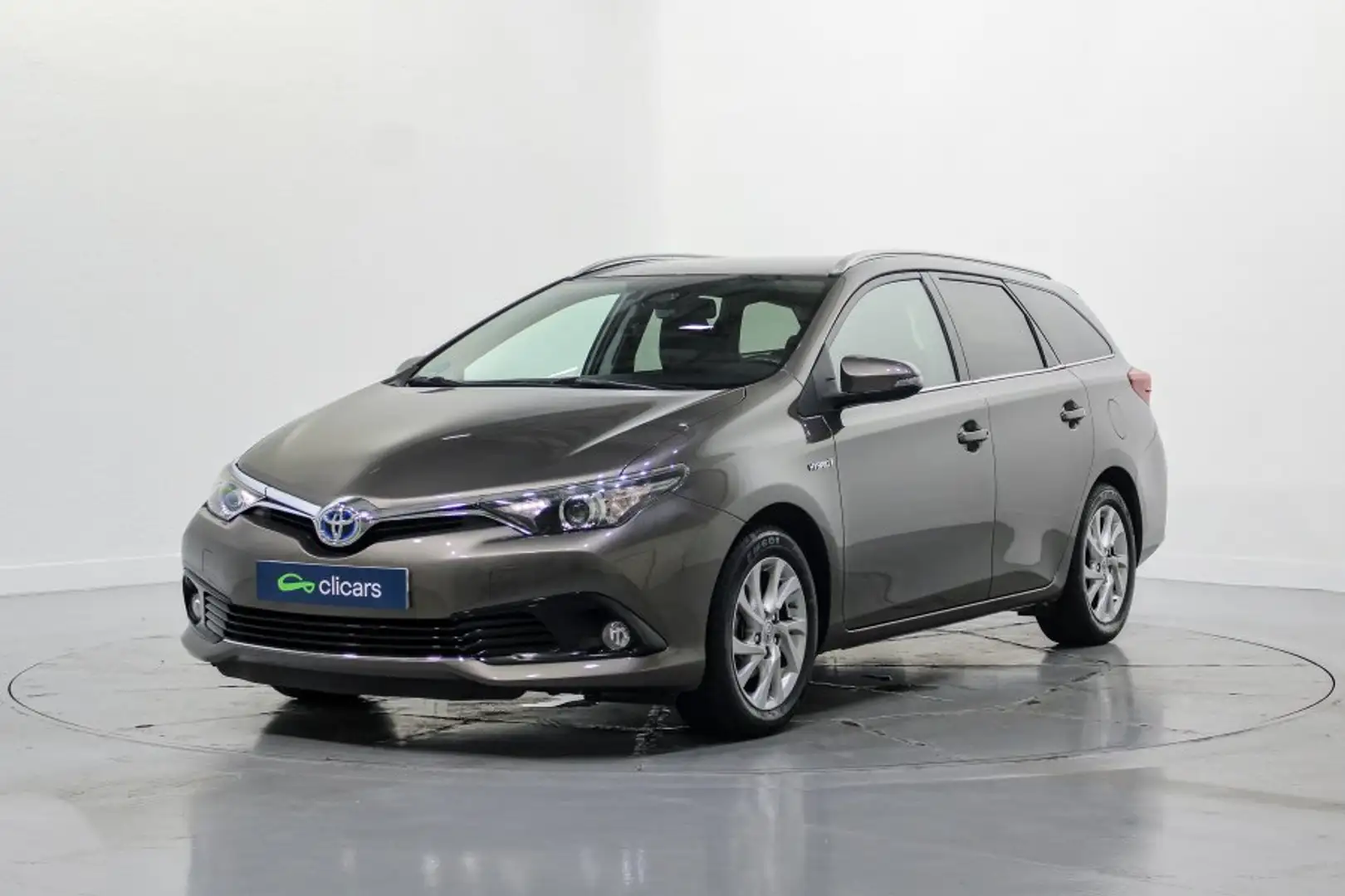 Toyota Auris Touring Sports hybrid 140H Active Maro - 1