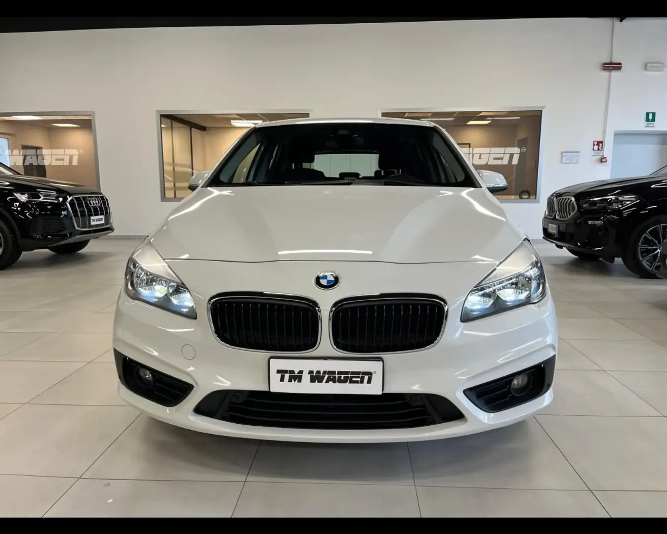 BMW 216 d Active Tourer Advantage Blanc - 2