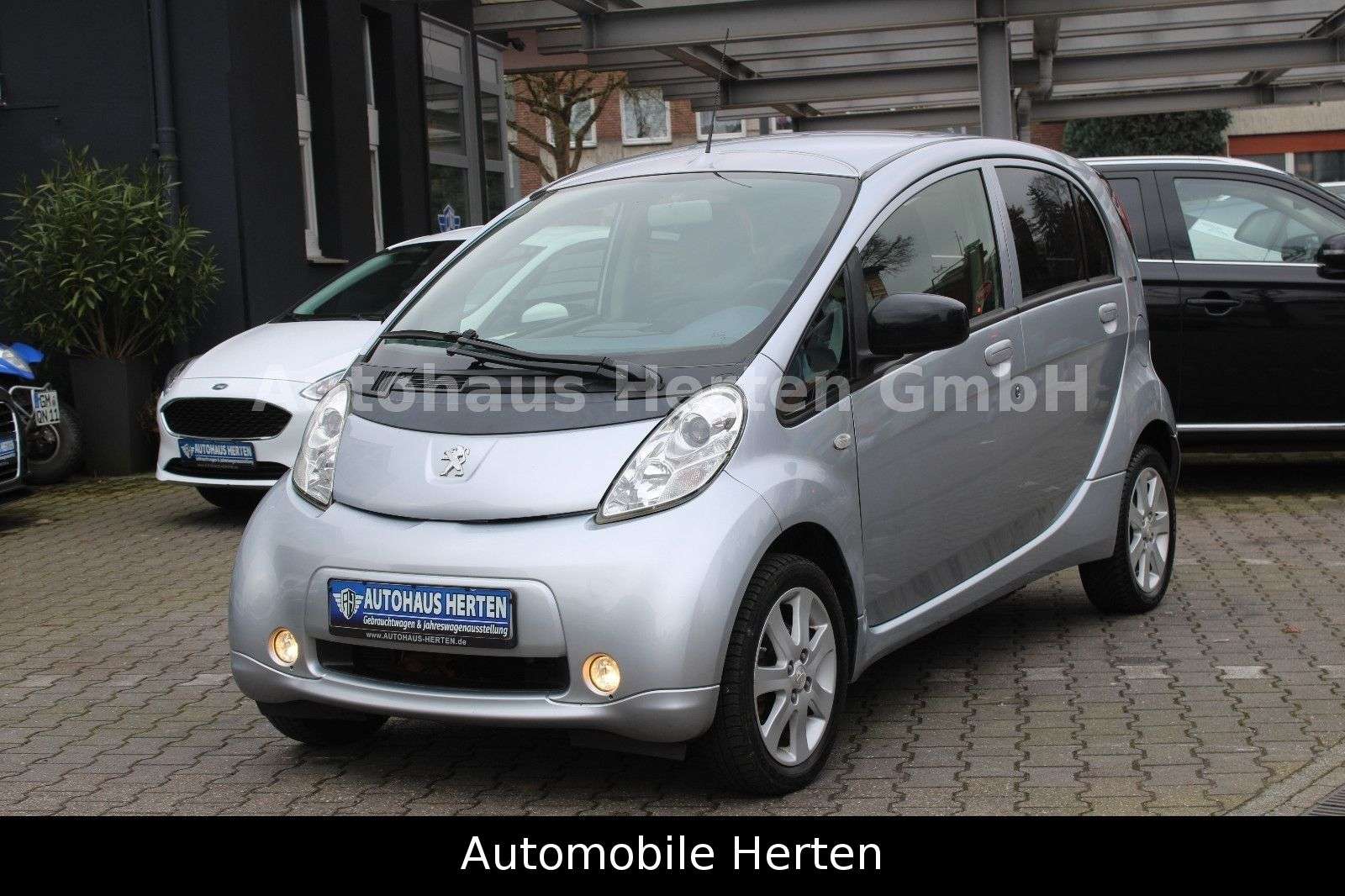 Second hand Peugeot Ion 