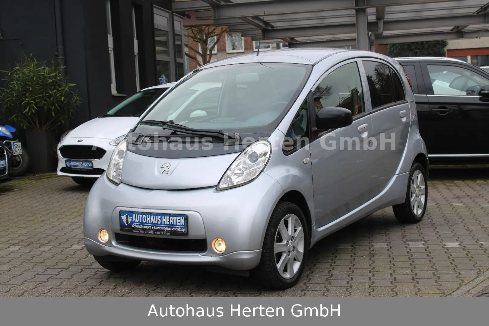 Peugeot iOn Active*AUTOMATIK*ELEKTRO*KLIMA*5TÜRIG! Gris - 1