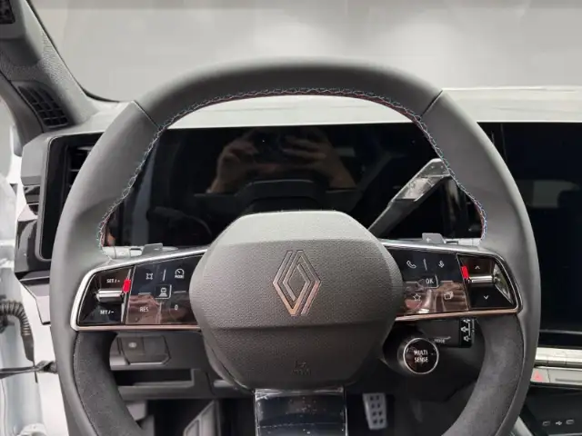 Renault Austral view 8