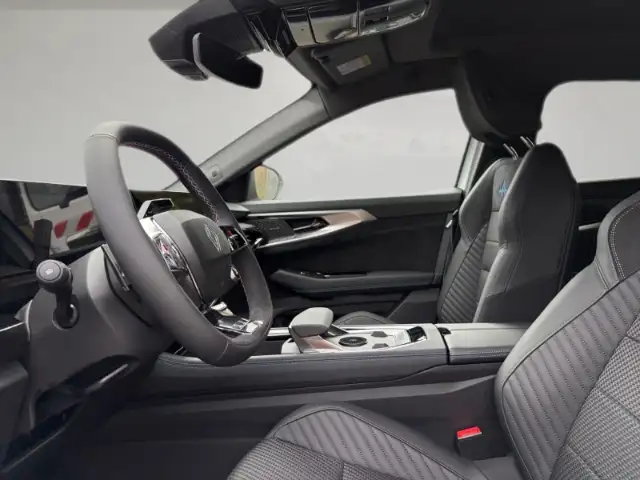 Renault Austral view 7