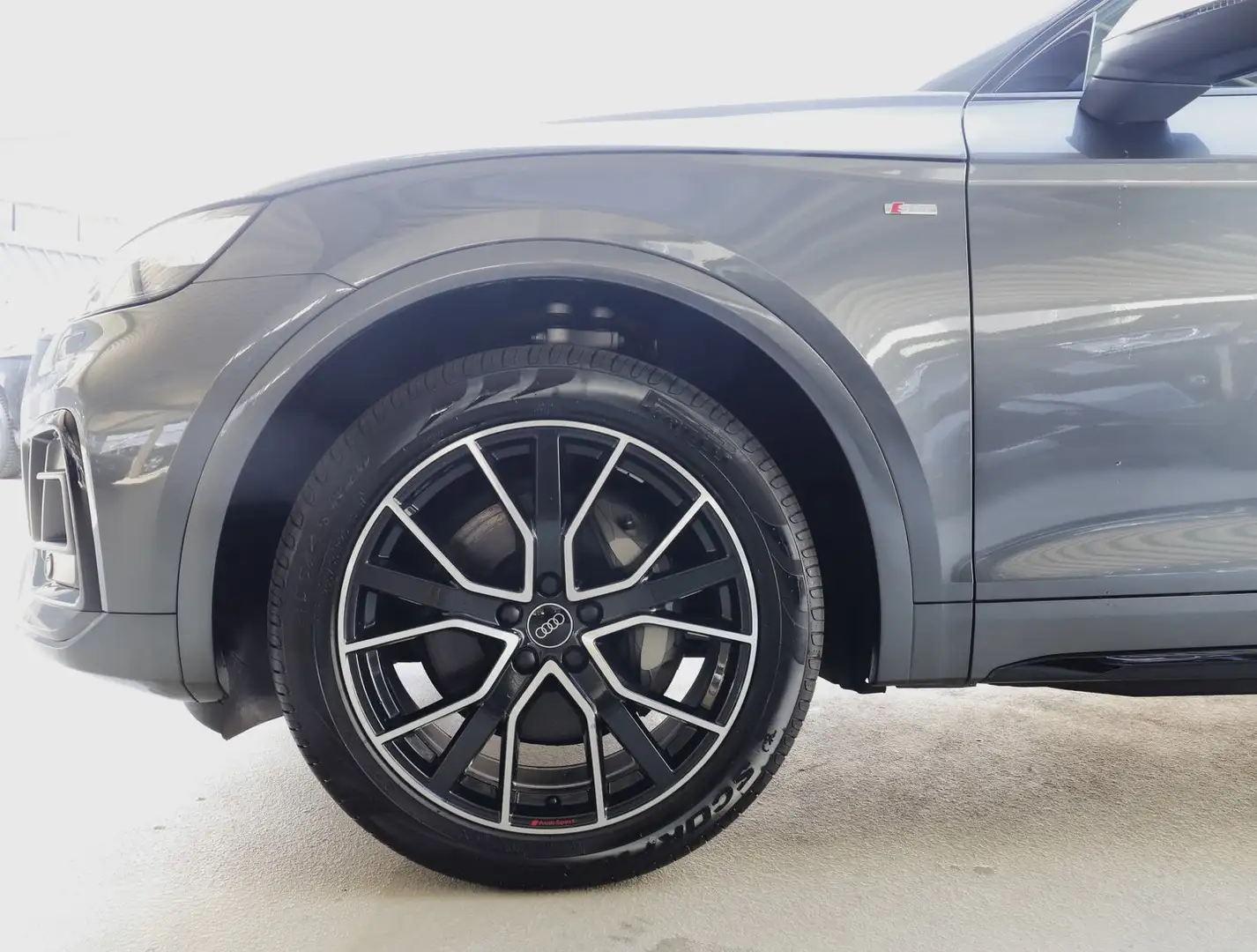 Audi Q5 55 TFSI e quattro S line Gris - 2