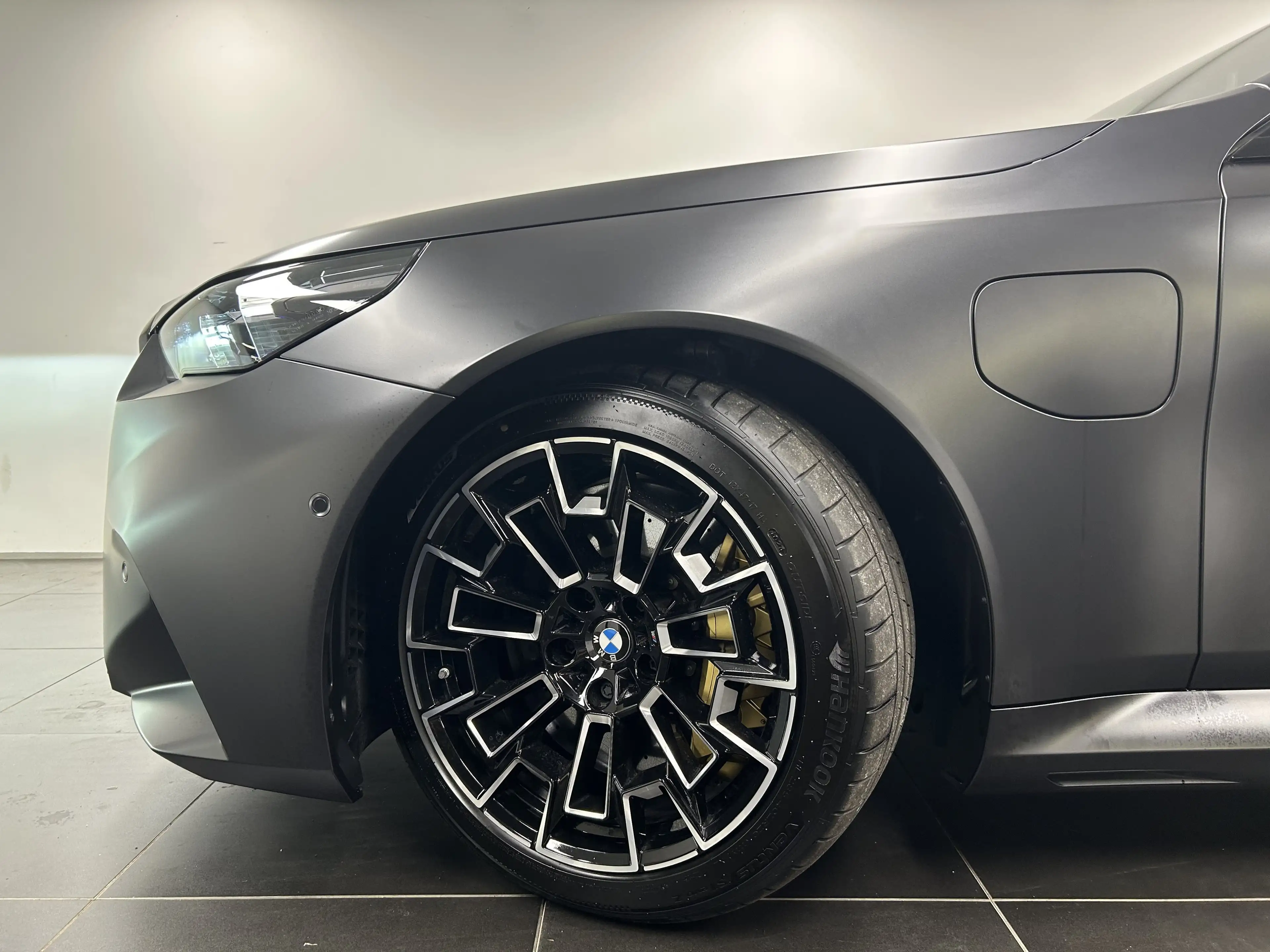 BMW M5 Limousine — photo 9
