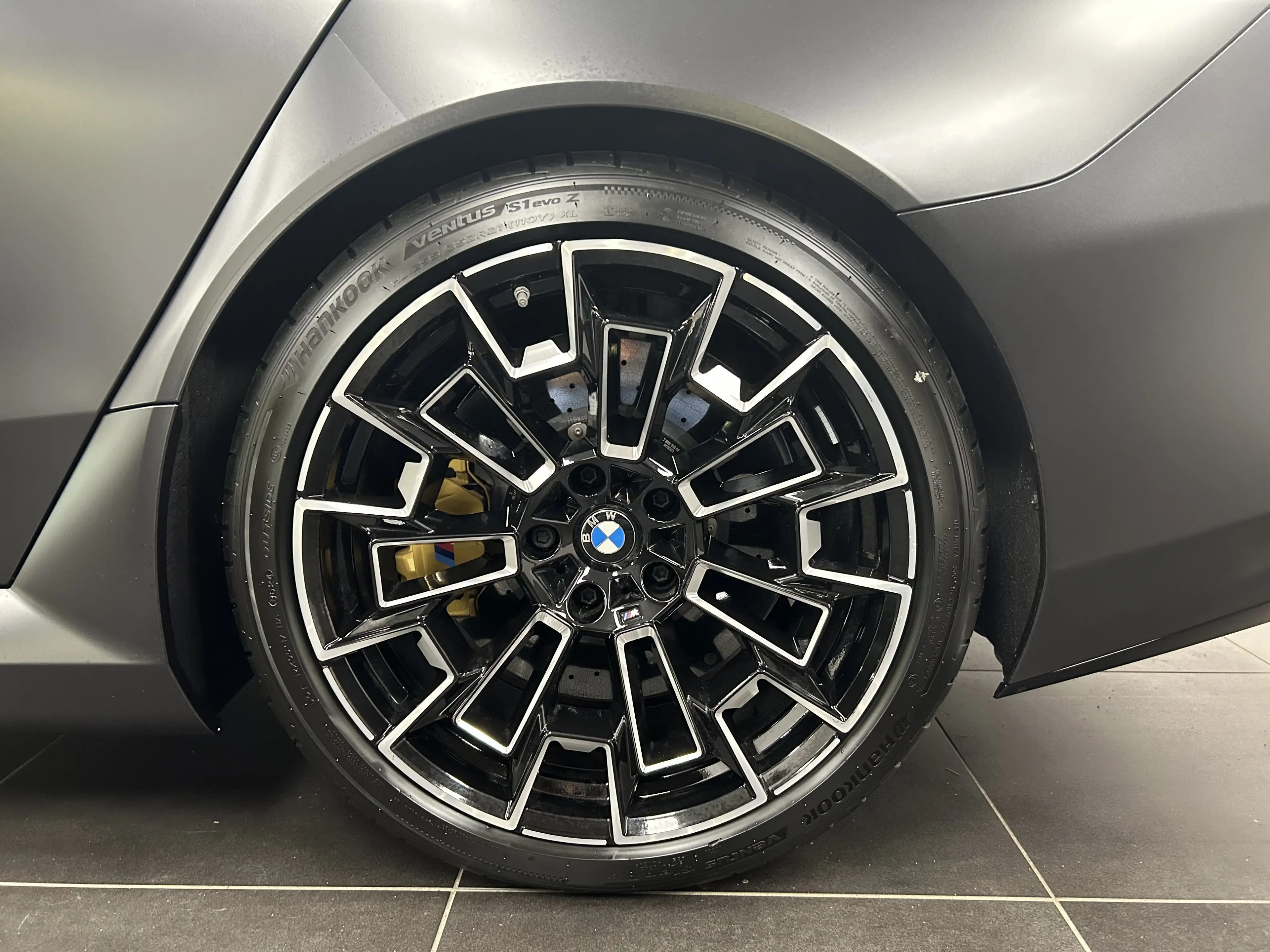 BMW M5 Limousine — photo 6