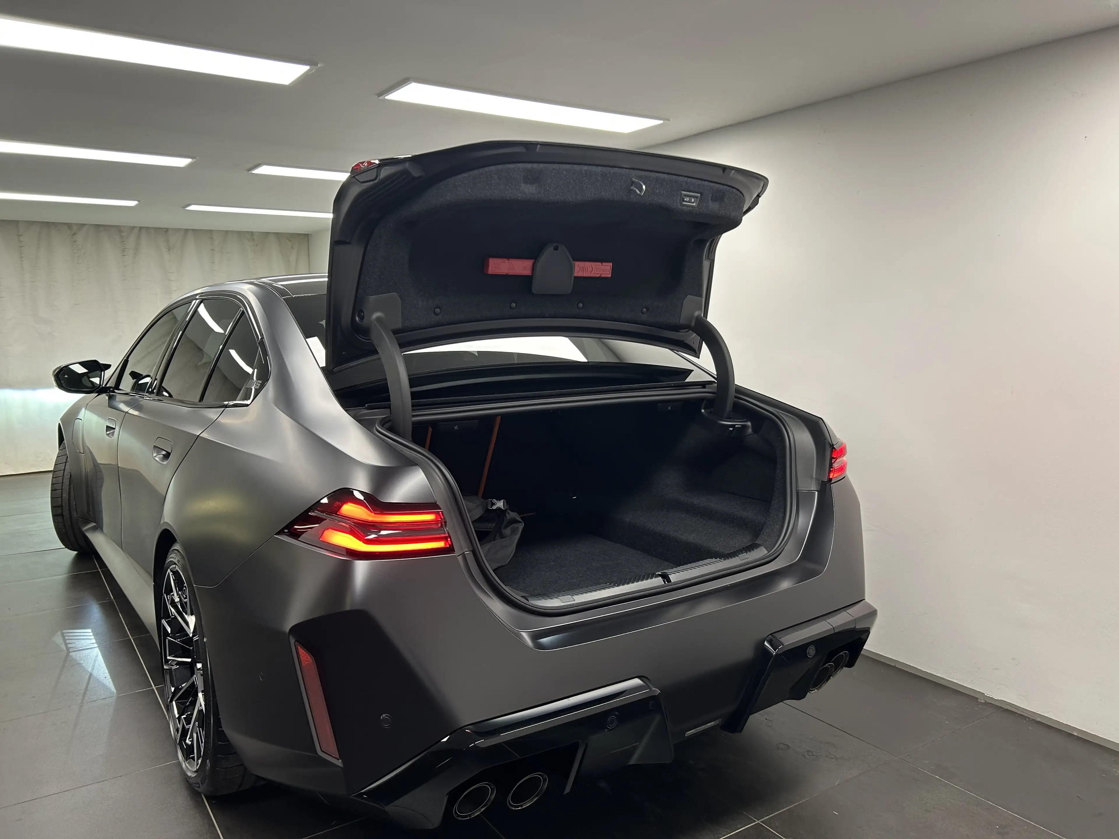 BMW M5 Limousine — photo 12