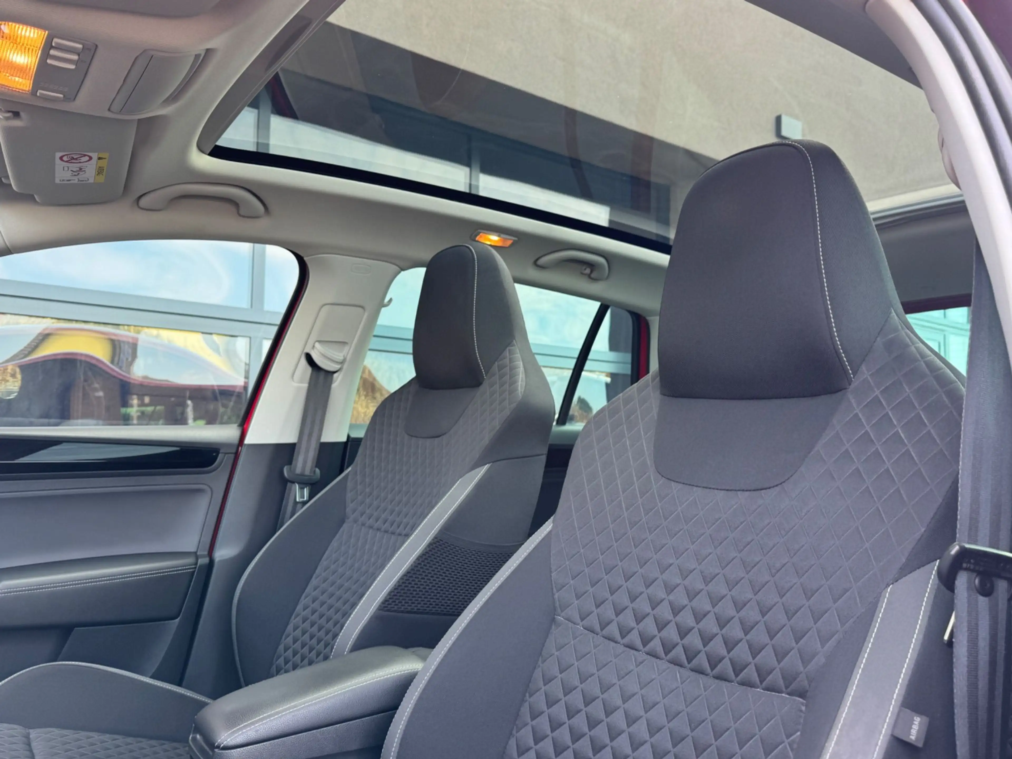 Skoda Rapid/Spaceback 1.0 TSI Sport | Glasdach | LED | RF-Kamera | mtl. — photo 13