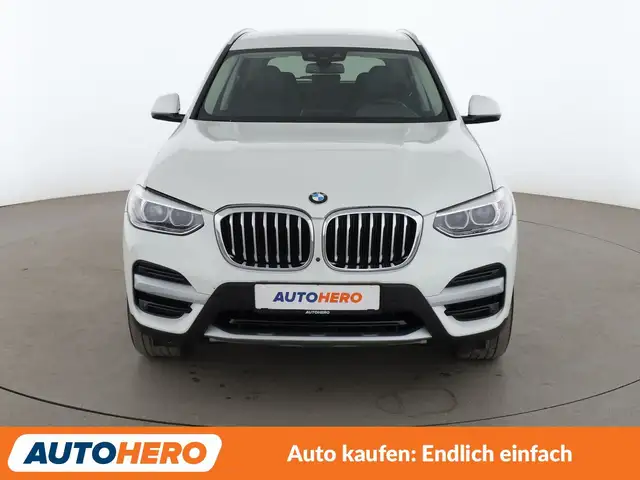 BMW X3 view 9