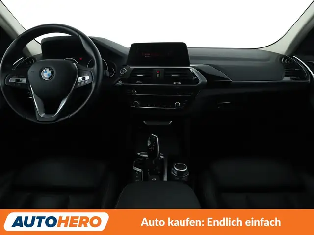 BMW X3 view 12