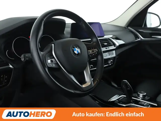 BMW X3 view 11