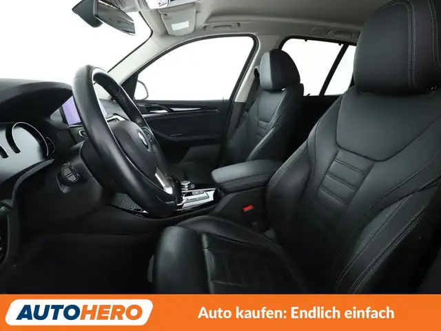 BMW X3 view 10
