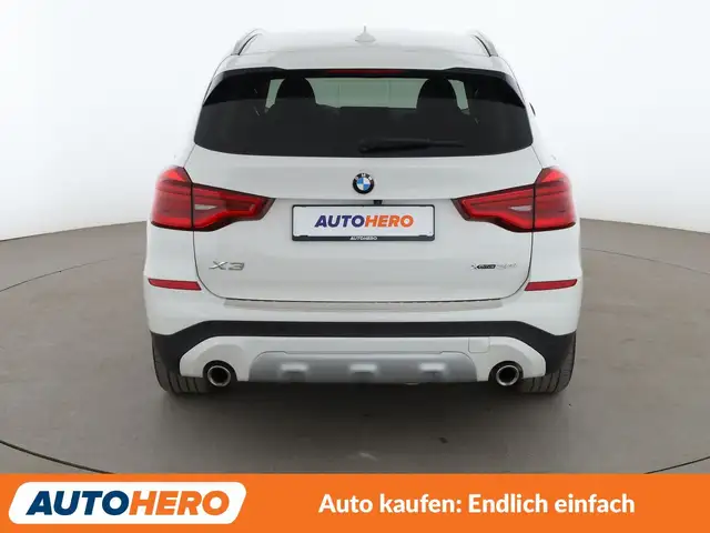 BMW X3 view 5