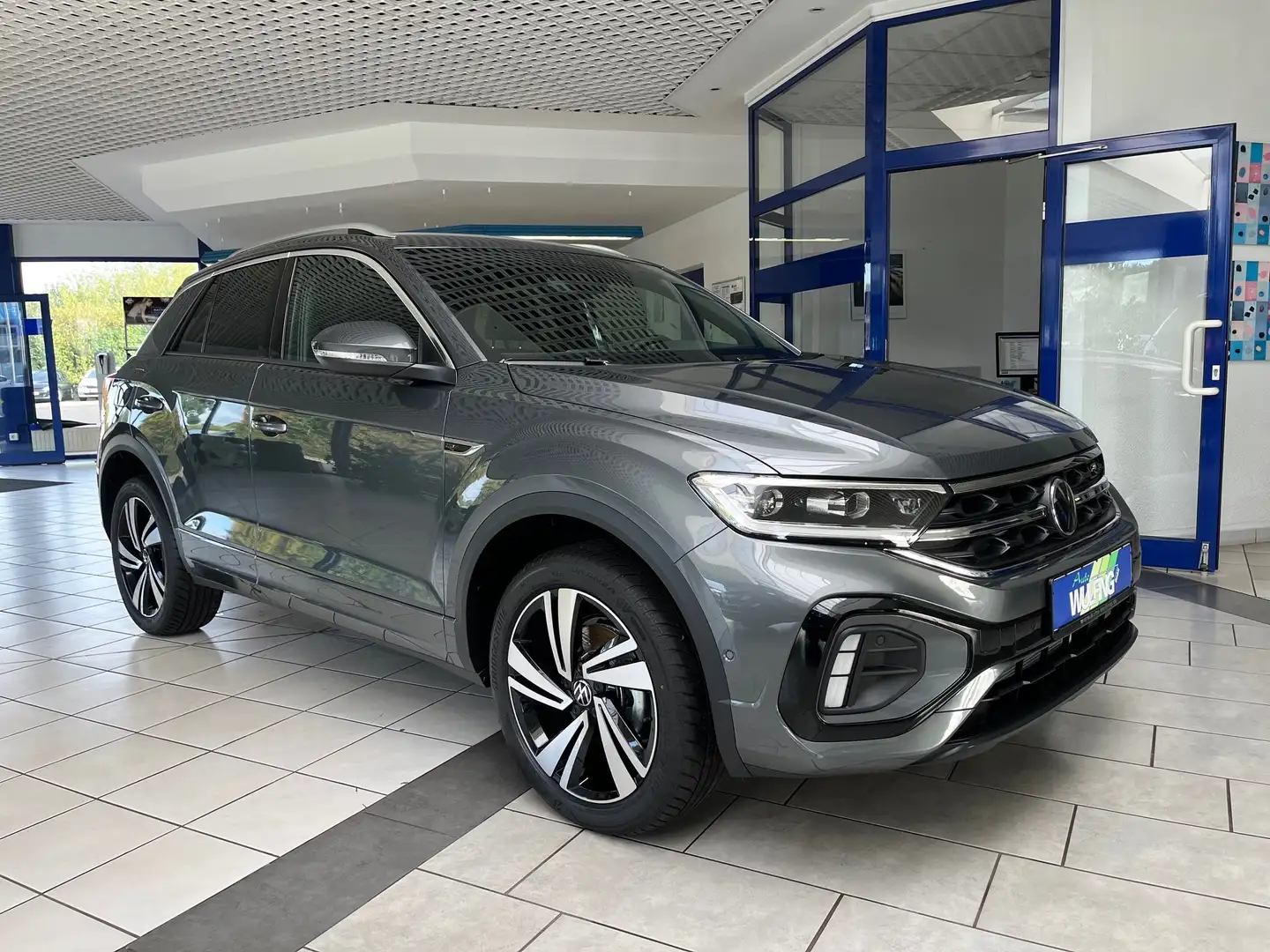 Volkswagen T-Roc R-LINE 1.5 TSI-OPF DSG IQ DRIVE, AHK Gris - 2