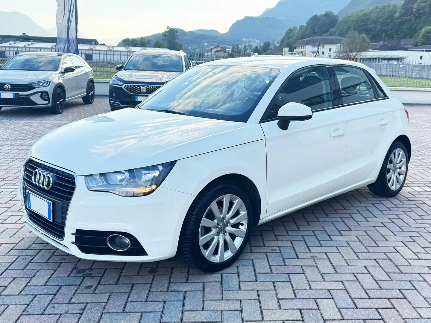 Audi A1 Sportback 1.6 TDI Ambition S-tronic Blanc - 1