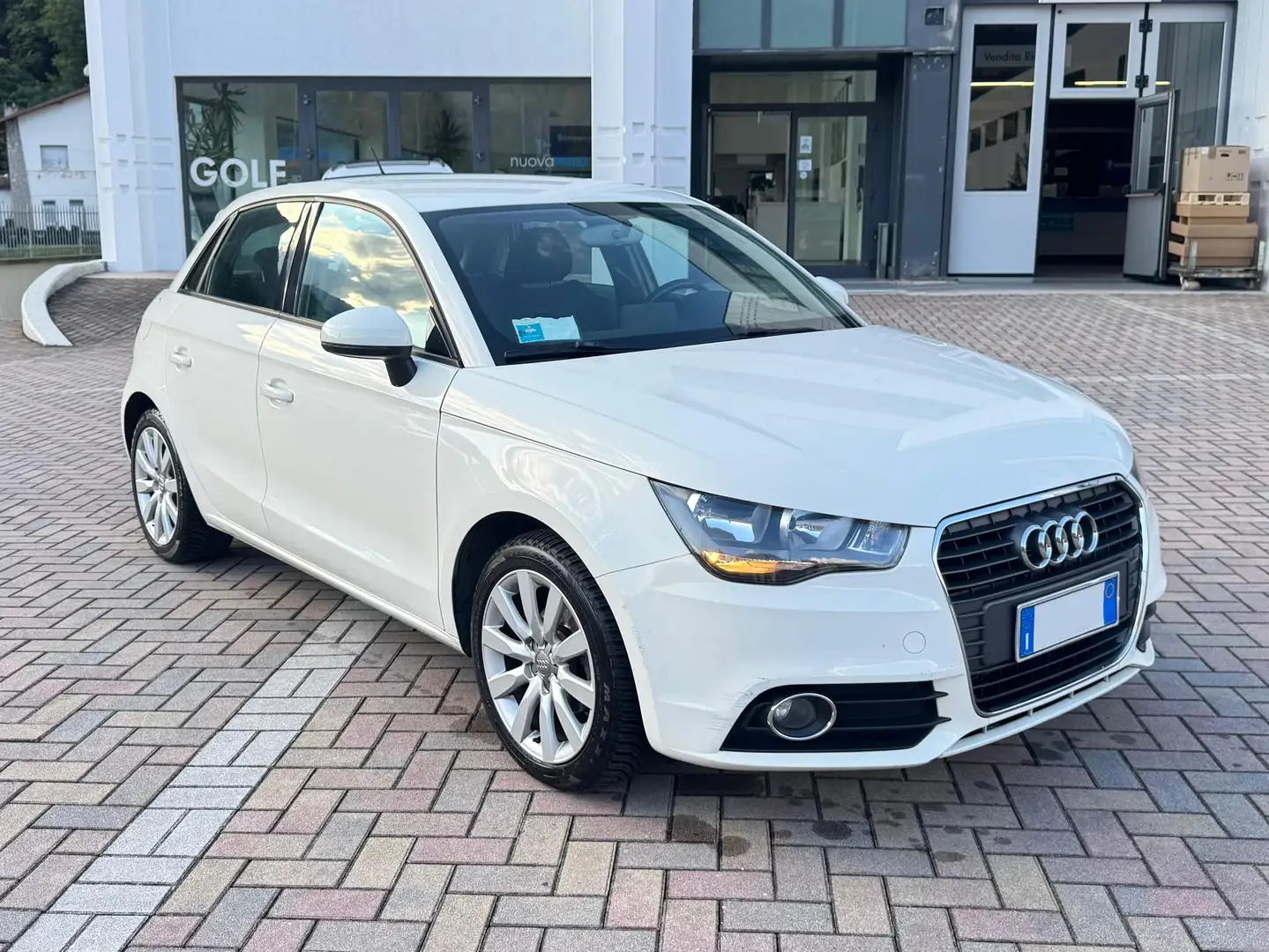 Audi A1 Sportback 1.6 TDI Ambition S-tronic Blanc - 2