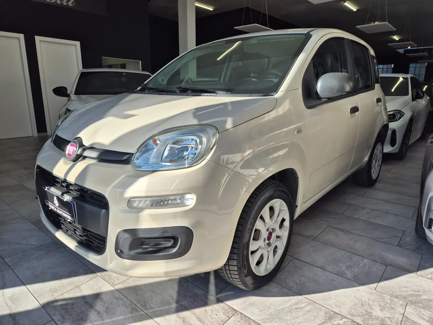 Fiat Panda Panda III 0.9 t.air t. natural power Easy 80cv Beige - 2
