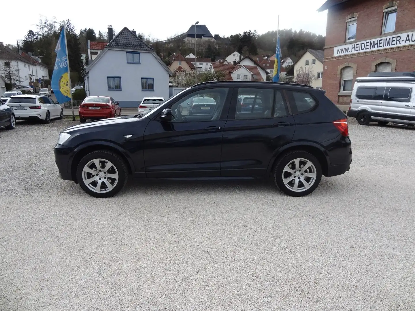 BMW X3 xDrive 20 i/4x4/M-Paket/184PS/ Schwarz - 2