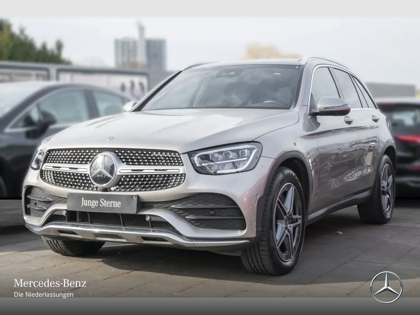 Mercedes-Benz GLC 400 d 4M AMG+PANO+360+LED+SPUR+TOTW+KEYLESS+9G Argintiu - 2