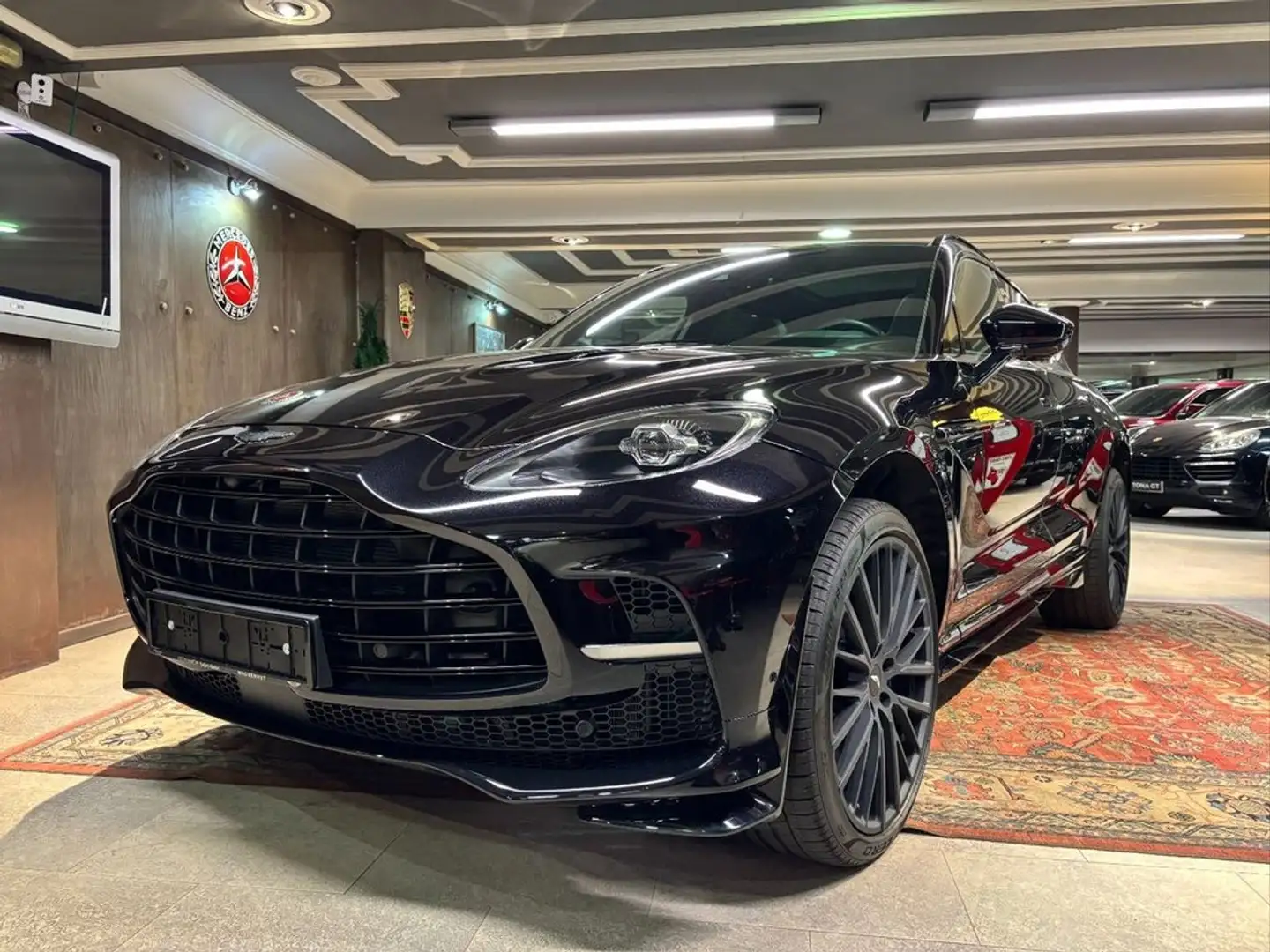 Aston Martin DBX 4.0 V8 707 Auto Negro - 1