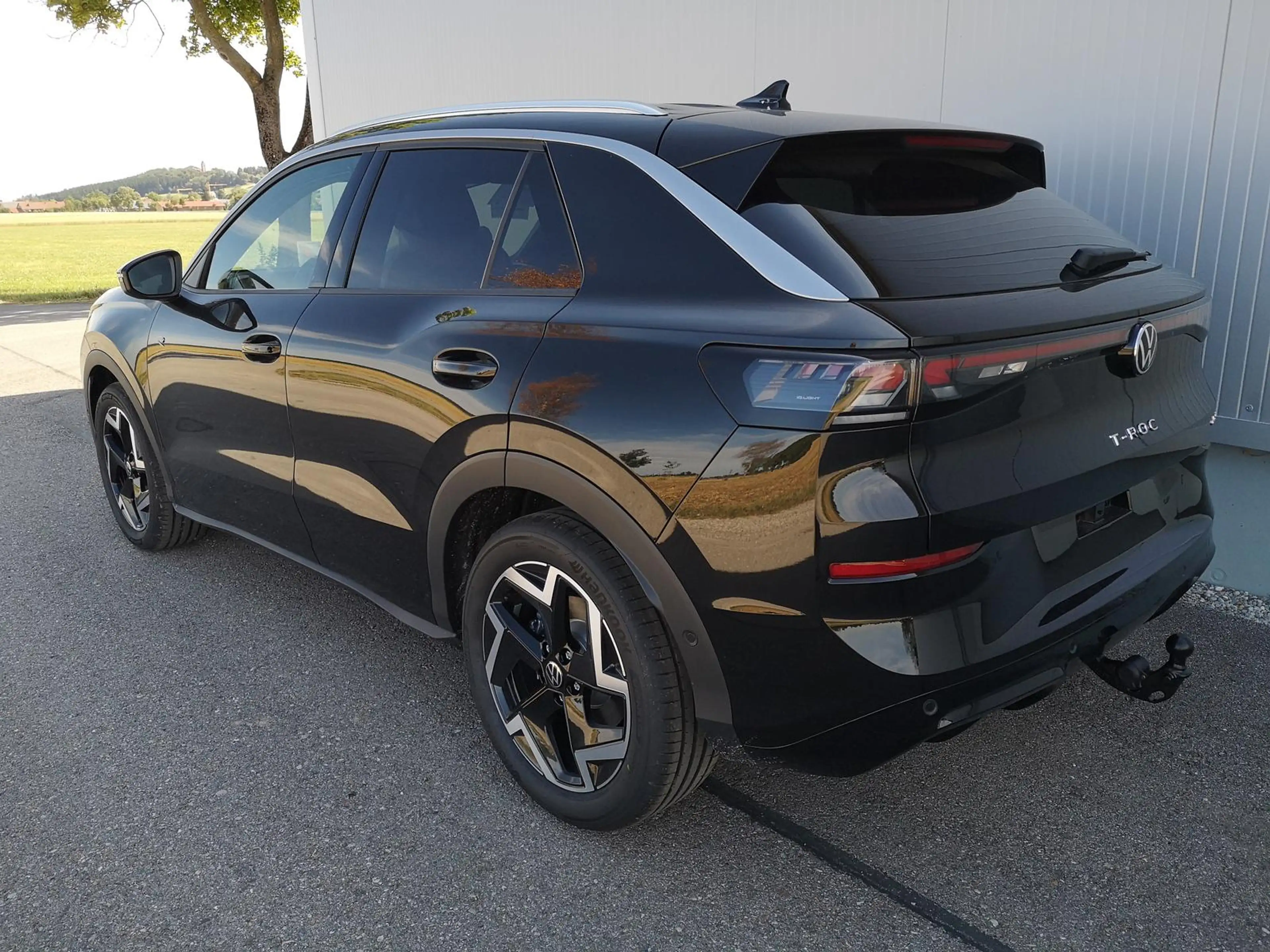 Volkswagen T-Roc 1.5eTSI DSG R-Line AHK ACC el. Hk 18 Zoll — photo 3