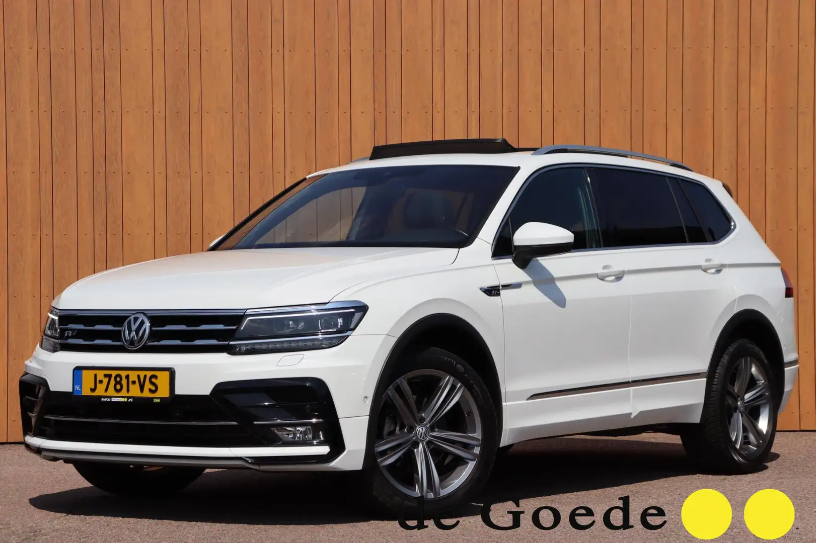 Volkswagen Tiguan Allspace 1.5 TSI Highline Business R-line org.NL schuifdak Wit - 1
