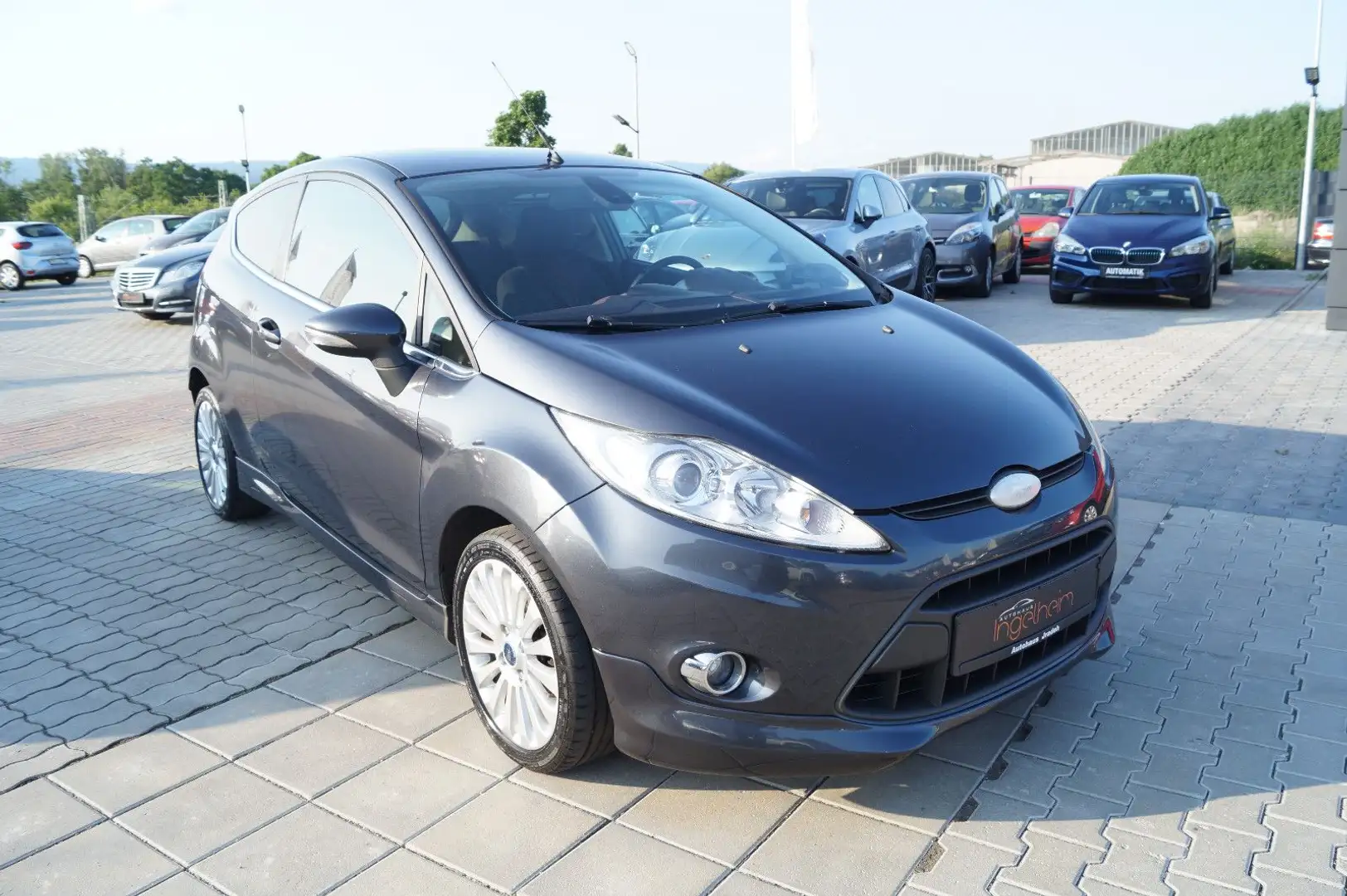 Ford Fiesta Titanium ST Line Klimautomatik PDC Grijs - 1