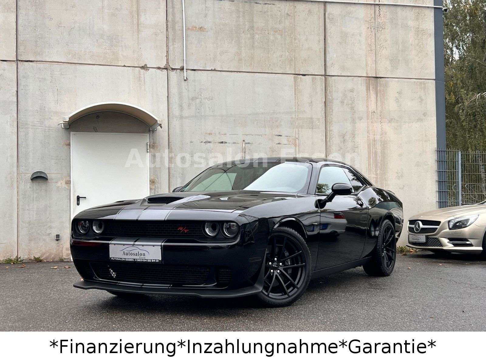 Second hand Dodge Challenger 6.4