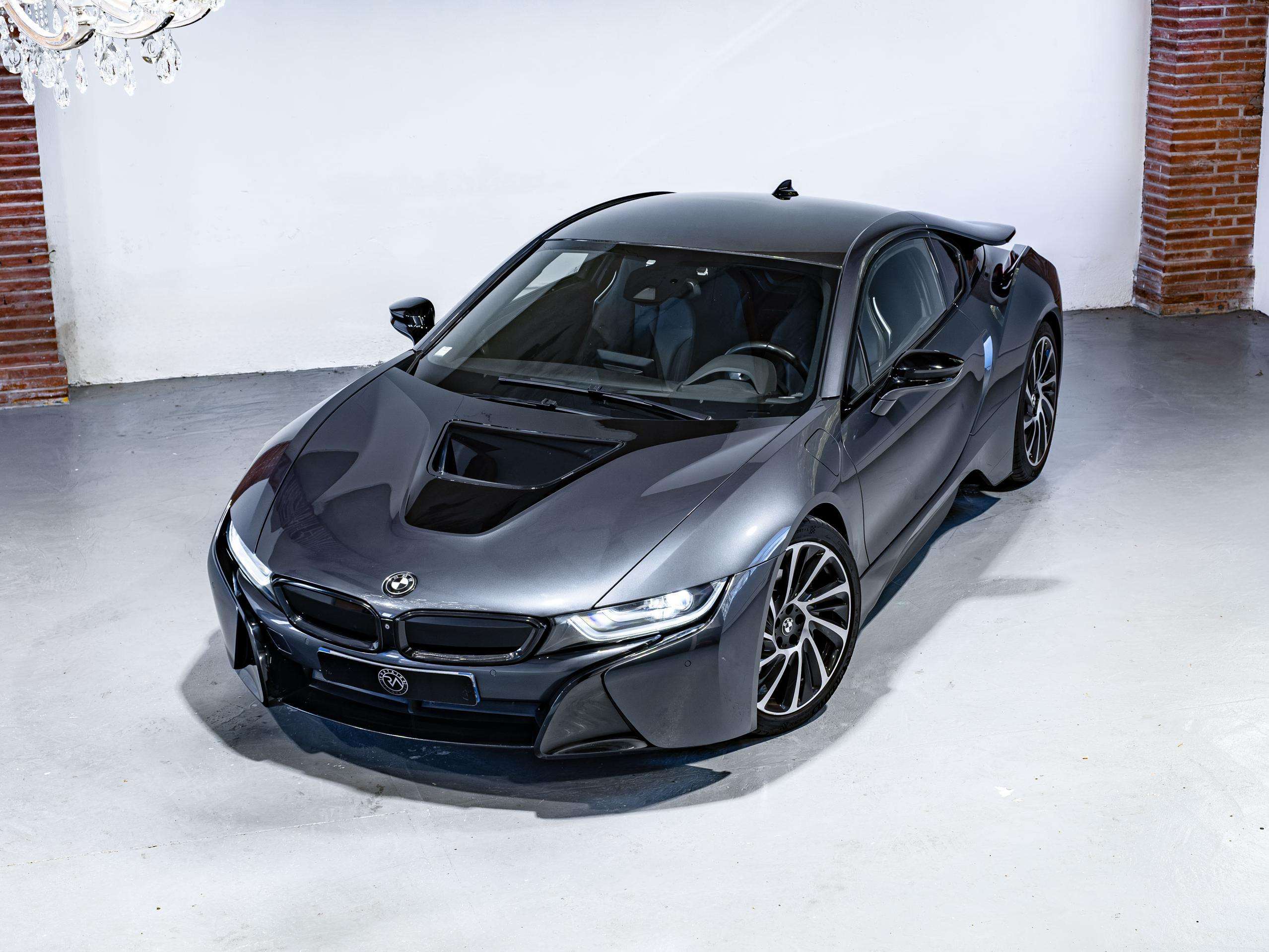 BMW i8