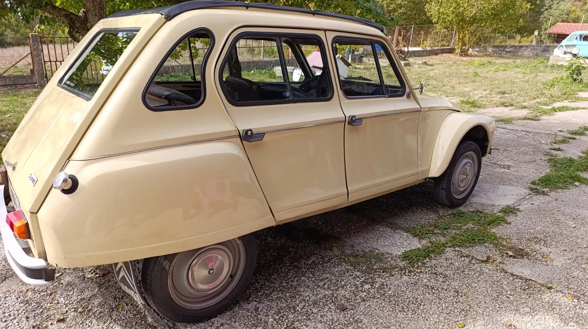 Citroen Dyane 6 Beige - 1