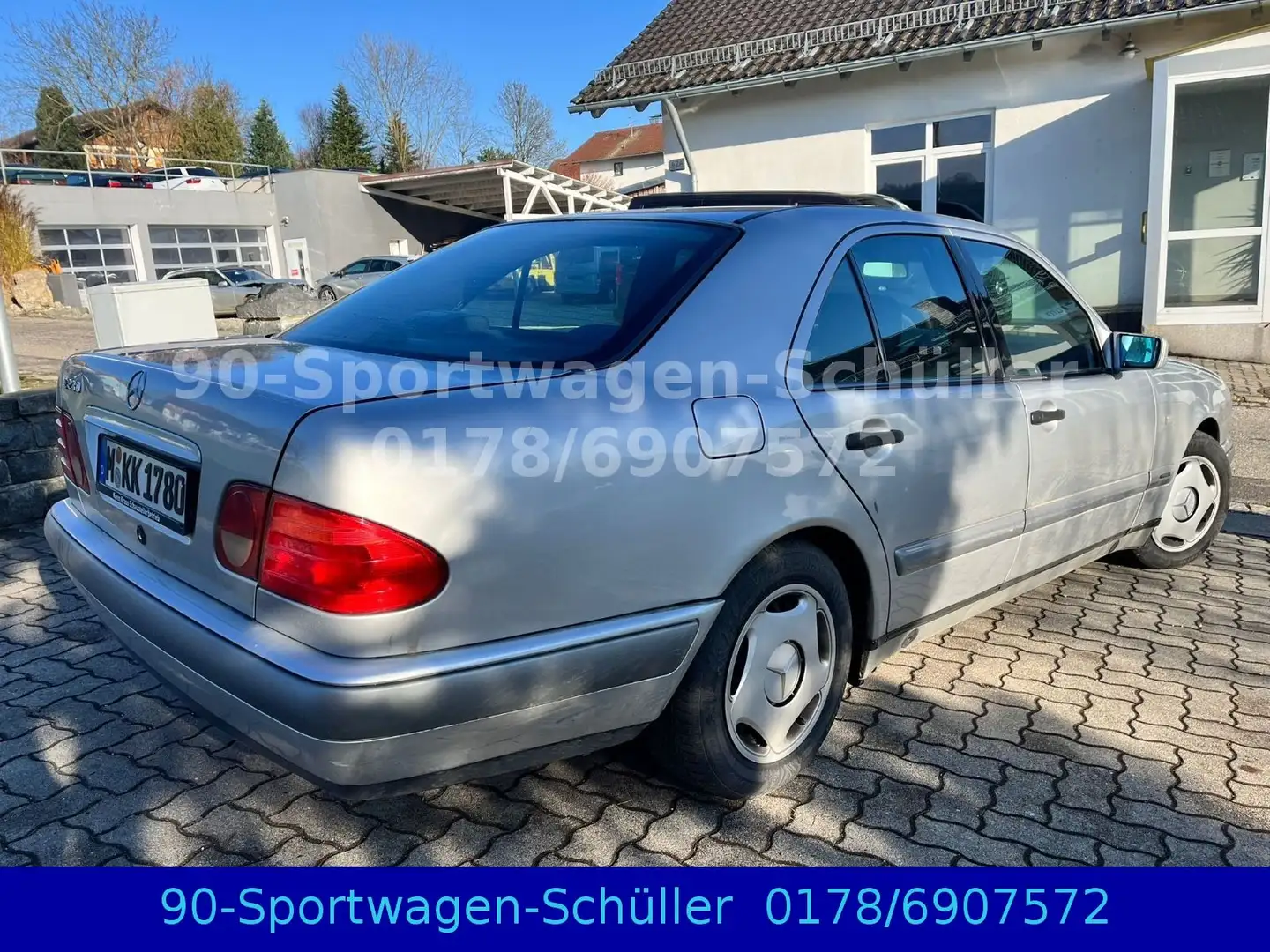 Mercedes-Benz E 230 *1.HAND*KLIMA*SCHIEBEDACH*TÜV NEU* Silber - 2