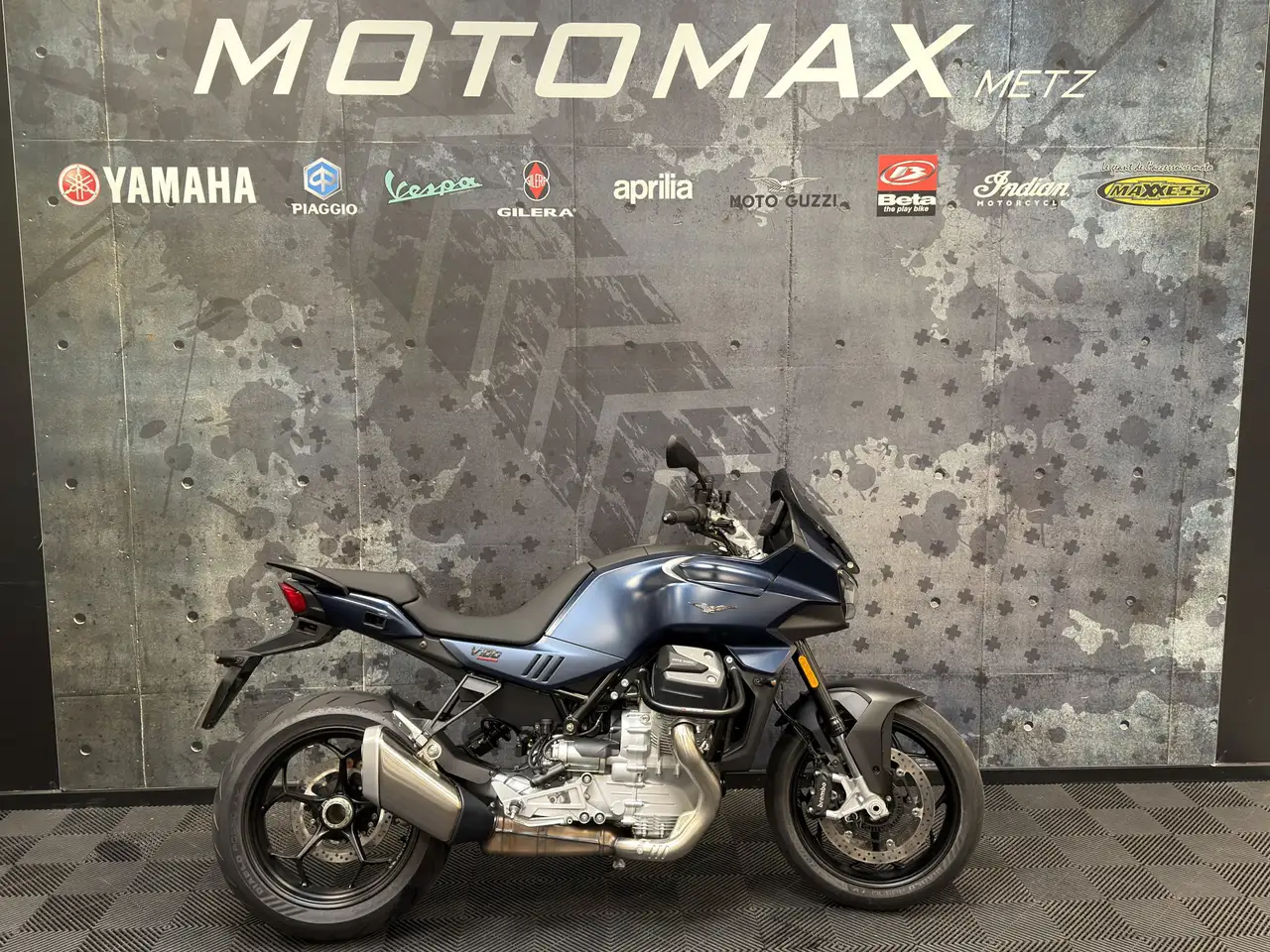 Moto Guzzi V 100