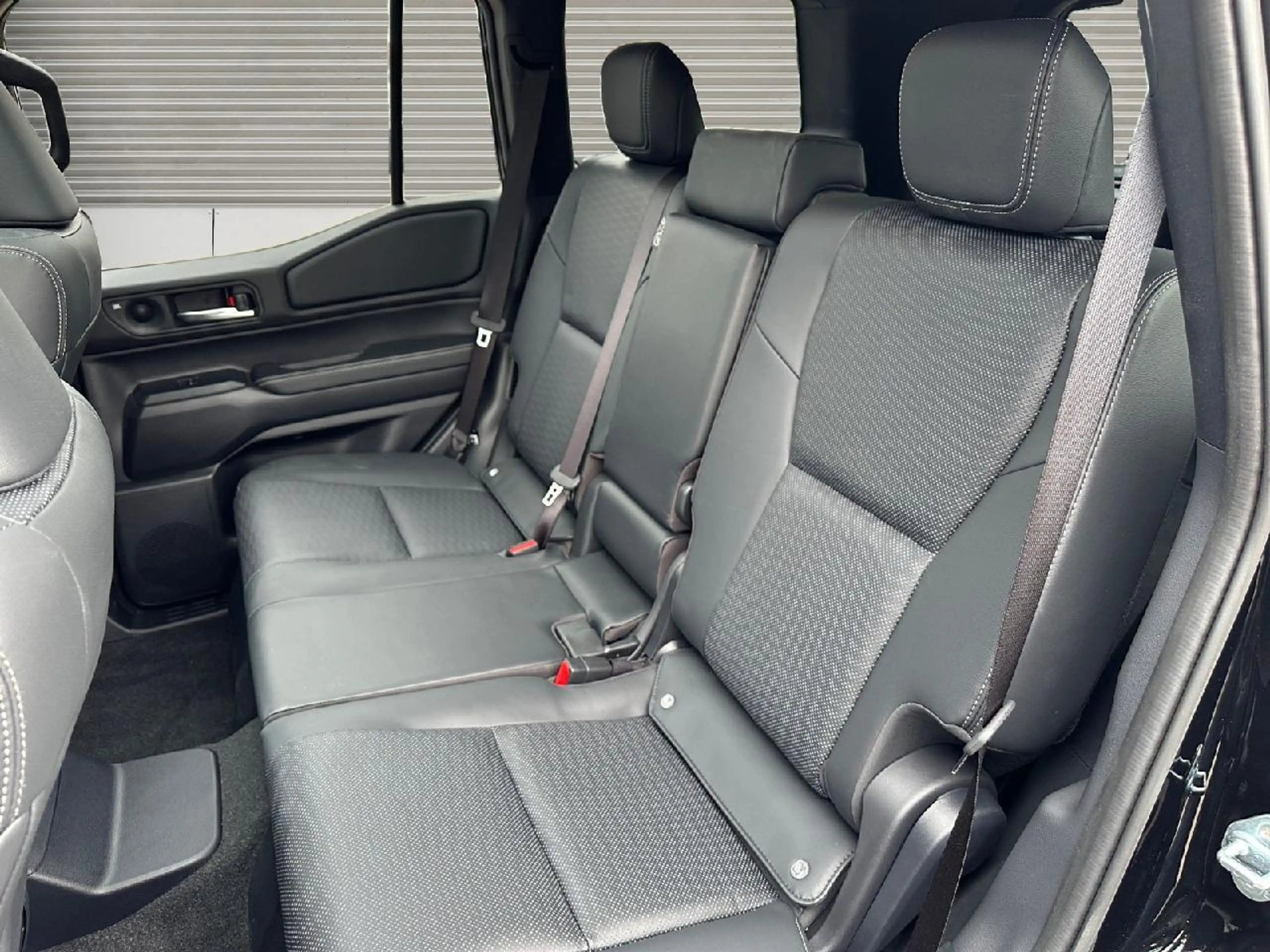 Toyota Land Cruiser 2,8 D-4D 151 kW AWD Lounge, Pano, AHK — photo 12