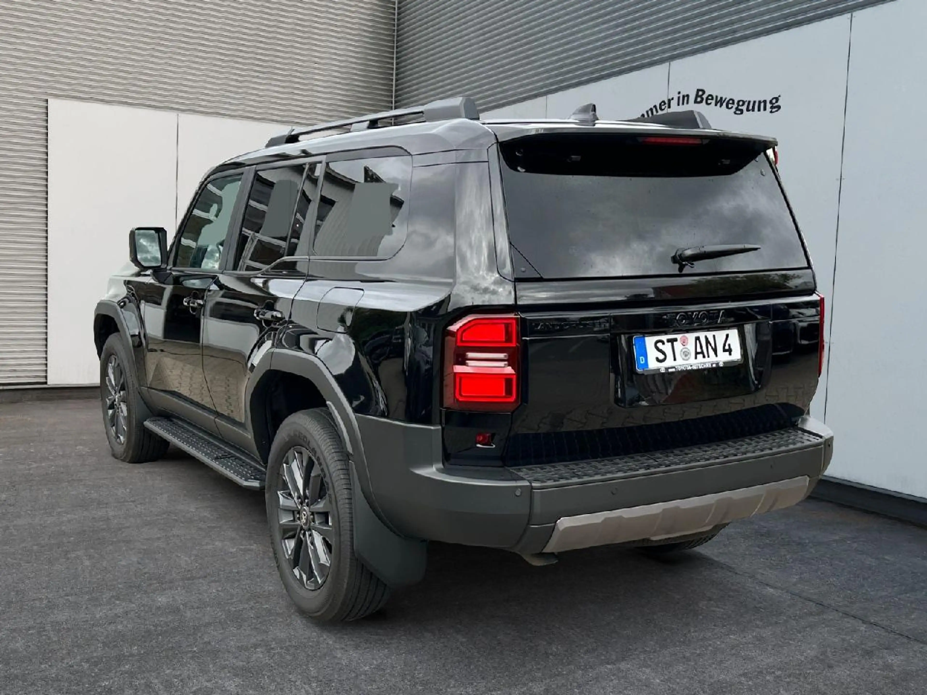 Toyota Land Cruiser 2,8 D-4D 151 kW AWD Lounge, Pano, AHK — photo 3