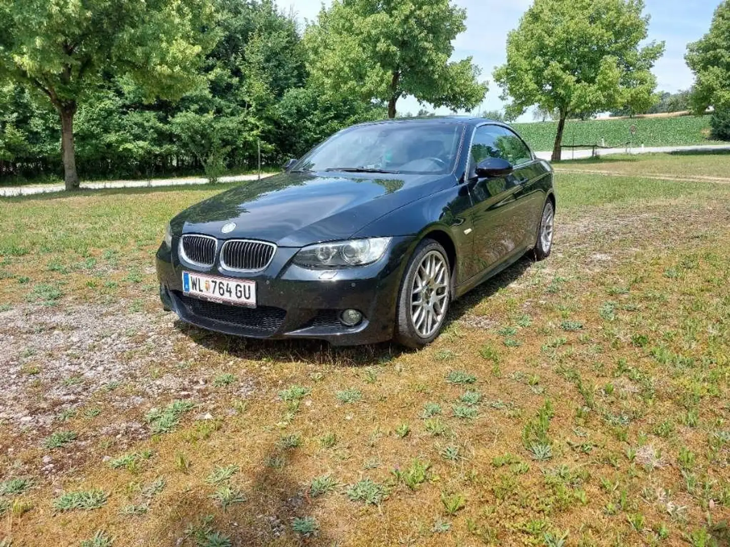 BMW 330 330d Cabrio Schwarz - 1