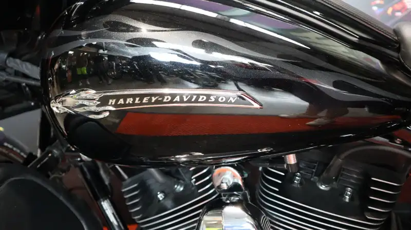 Harley-Davidson Street Glide - foto 8