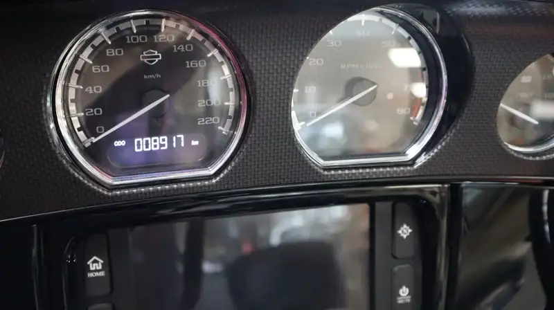 Harley-Davidson Street Glide - foto 4