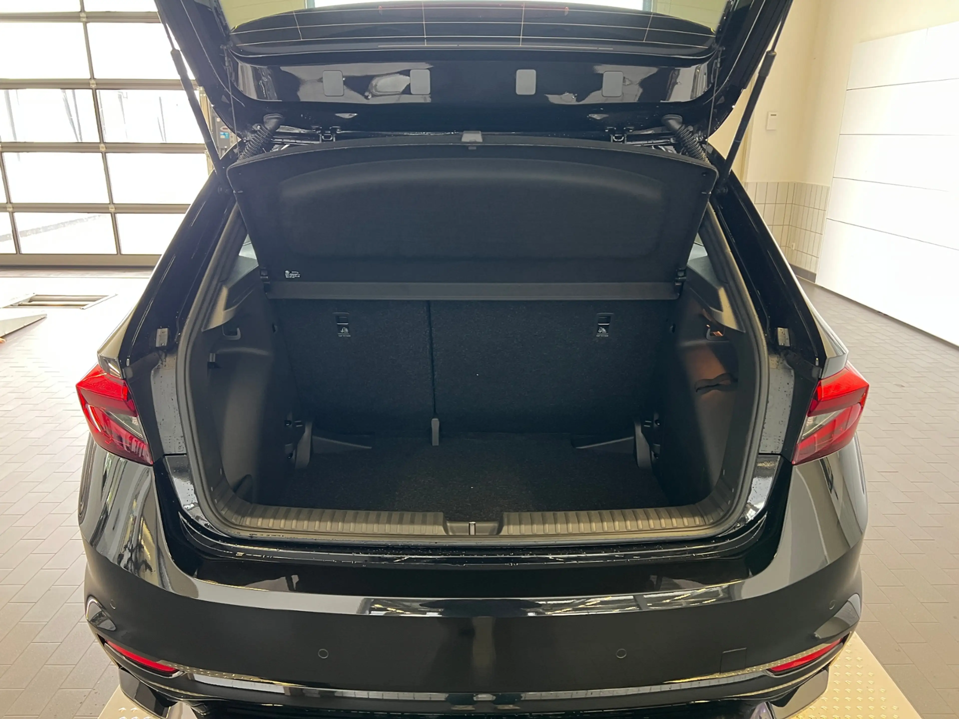 Skoda Fabia Monte Carlo 1.0 TSI DSG *LED, SmartLink, ParkenPl — photo 6