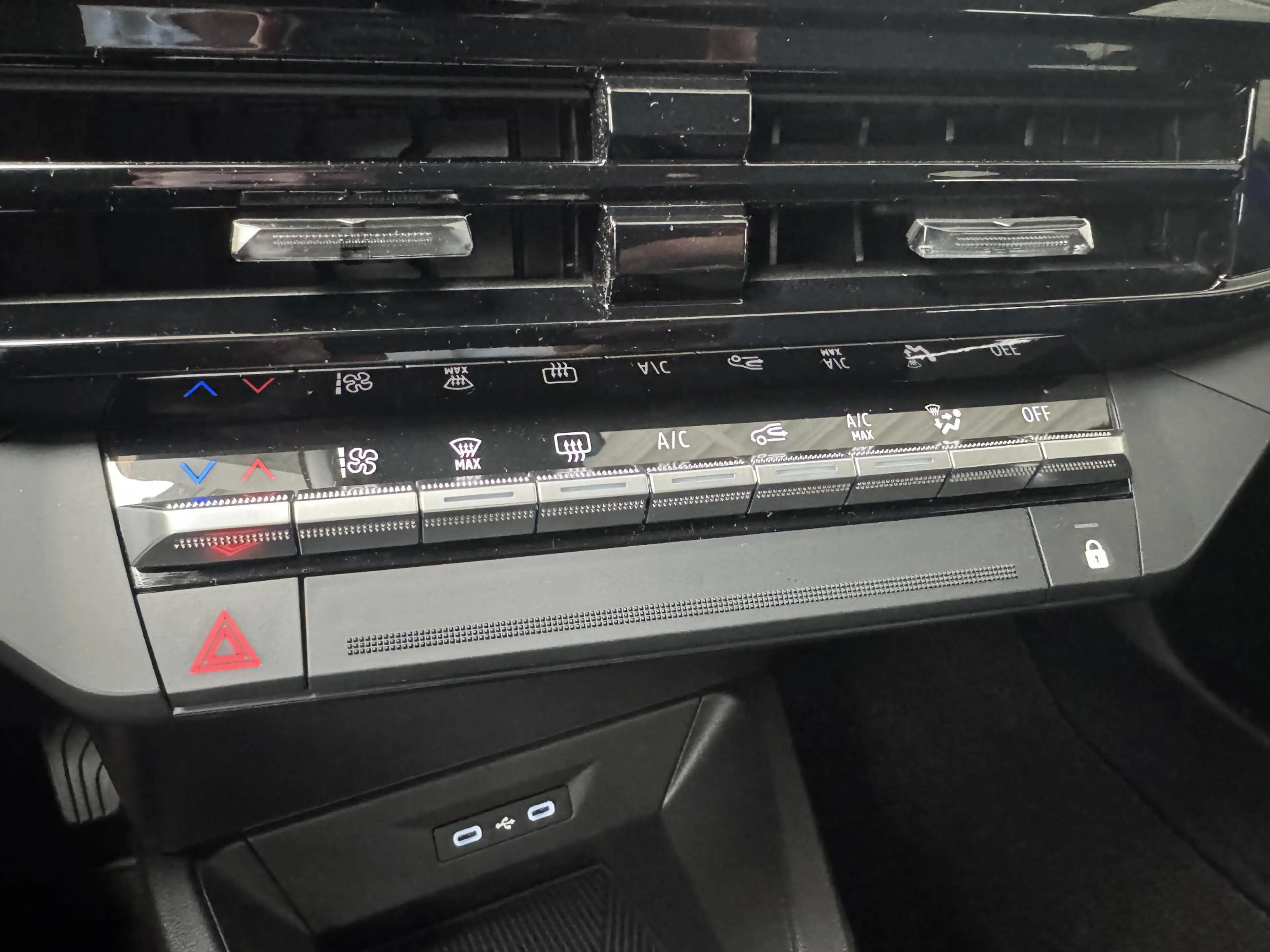 Renault Clio 1.2 TCe 115 Evolution | DEMO | Apple Carplay / And — photo 13